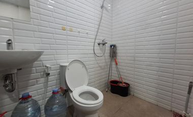 Rumah Baru Direnovasi di Jalan Besar di Condet Disewa/ Dijual Cepat