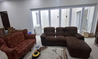 Rumah Baru Direnovasi di Jalan Besar di Condet Disewa/ Dijual Cepat