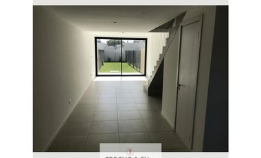 Triplex 4 amb con entrada vehículo “a Estrenar