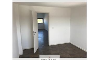 Triplex 4 amb con entrada vehículo “a Estrenar