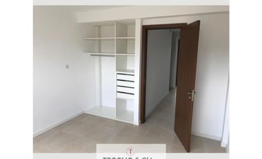 Triplex 4 amb con entrada vehículo “a Estrenar