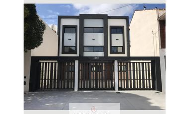 Triplex 4 amb con entrada vehículo “a Estrenar