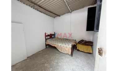Venta Casa  Frente A Parque Urb. Manuel Arevalo - La Esperanza