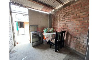 Venta Casa  Frente A Parque Urb. Manuel Arevalo - La Esperanza