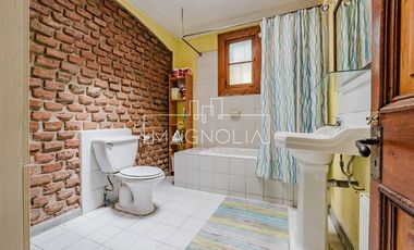 Casa en venta de 6 dorm. en Ñuñoa