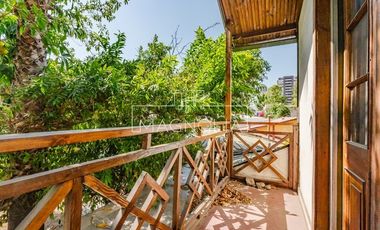Casa en venta de 6 dorm. en Ñuñoa