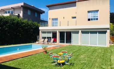 Casa en venta en Quilmes Este