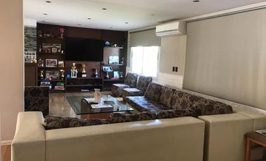 Casa en venta en Quilmes Este