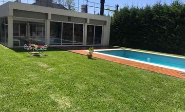 Casa en venta en Quilmes Este