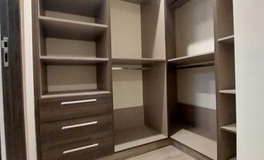 RENTO AMPLIO PENTHOUSE  SIN MUEBLES