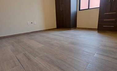 RENTO AMPLIO PENTHOUSE  SIN MUEBLES