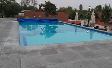 RENTO AMPLIO PENTHOUSE  SIN MUEBLES