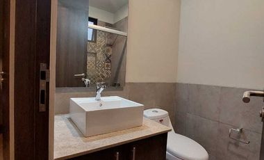 RENTO AMPLIO PENTHOUSE  SIN MUEBLES