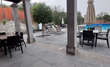 RENTO AMPLIO PENTHOUSE  SIN MUEBLES