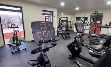 RENTO AMPLIO PENTHOUSE  SIN MUEBLES