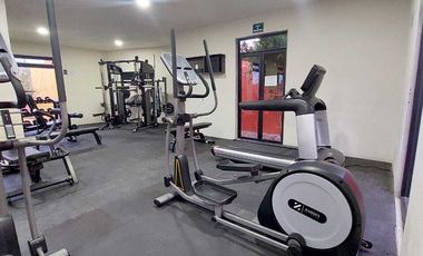 RENTO AMPLIO PENTHOUSE  SIN MUEBLES