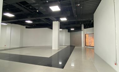 local en arriendo en centro comercial santafé. Cod A700113