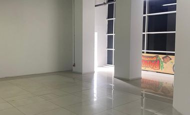 local en arriendo en centro comercial santafé. Cod A700113