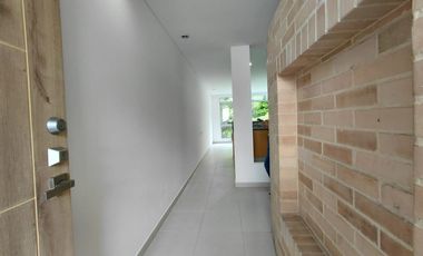 apartamento en arriendo en el peñón. Cod A126479