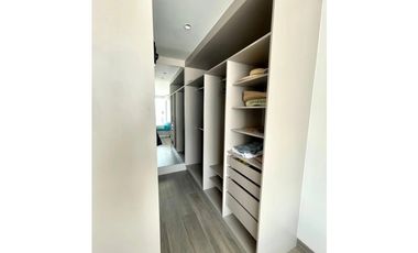 Elegante y moderna casa vista al mar en Urb. Ciudad del Mar, Manta