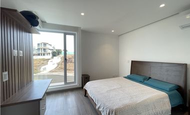 Elegante y moderna casa vista al mar en Urb. Ciudad del Mar, Manta