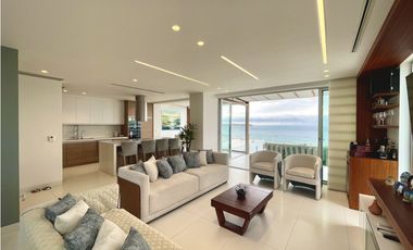 Elegante y moderna casa vista al mar en Urb. Ciudad del Mar, Manta