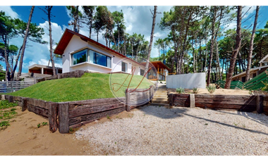 CASA 7 MZN D / BARRIO PIONEROS