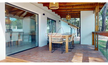 CASA 7 MZN D / BARRIO PIONEROS