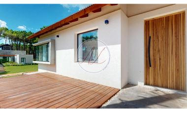 CASA 7 MZN D / BARRIO PIONEROS