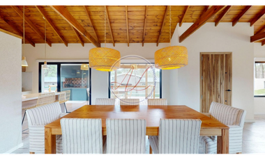 CASA 7 MZN D / BARRIO PIONEROS