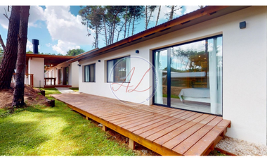 CASA 7 MZN D / BARRIO PIONEROS