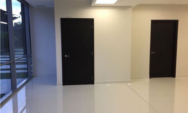 OFICINA CON TERRAZA DE 121 M2 EN COSTA DEL ESTE, TORRE BOULEVARD