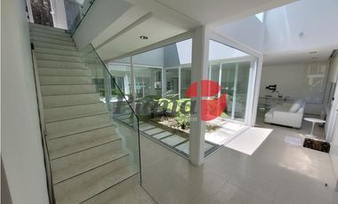 Casa en Venta - Alcino - Zona Norte - Excelente construcción