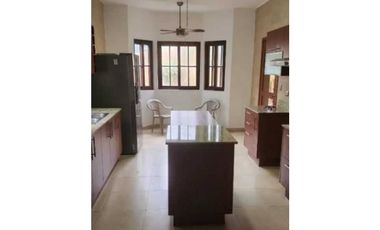 Se Alquila Hermosa casa en Costa Sur $2500