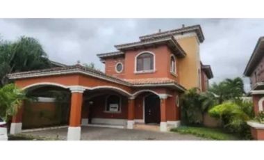 Se Alquila Hermosa casa en Costa Sur $2500