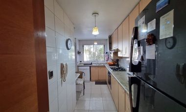 Departamento en venta de 3 dorm.a pasos de Portal la Dehesa