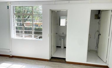 PR15049 Oficina independiente en arriendo en el sector El Portal