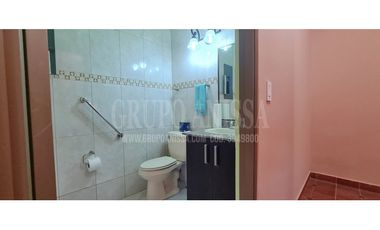 OPORTUNIDAD! Se Vende Amplia Casa en Altos del Maria