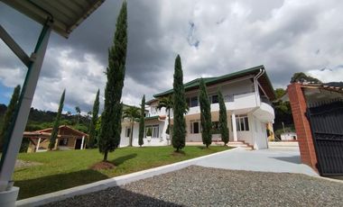 casa en arriendo/venta en las brisas. Cod V509127