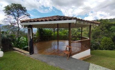 casa en arriendo/venta en las brisas. Cod V509127