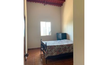 SE VENDE CASA EN CERRO AZUL 3 RECAMARAS AMOBLADA $150,000.00