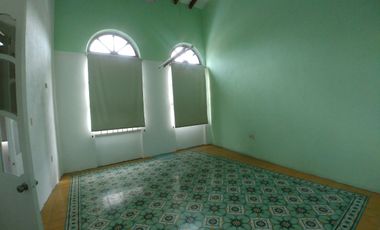 Oficina en Renta/Venta de un piso en Col. Centro avenida principal