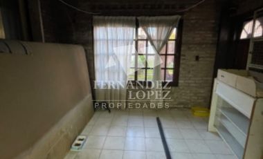 Casa en venta en Ezpeleta Este