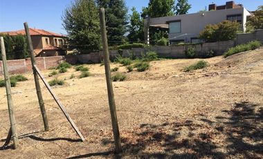 Sitio en Venta en ARTURO MATTE LARRAIN / COLINA LA CUMBRE