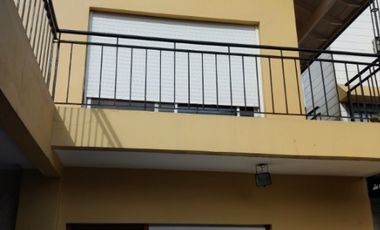 Casa para 2 Familias en venta en Wilde Centro