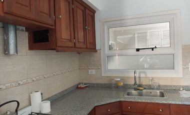 Casa para 2 Familias en venta en Wilde Centro
