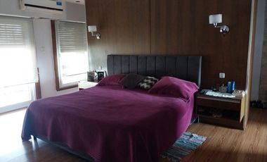 Casa para 2 Familias en venta en Wilde Centro
