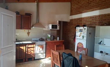 Lote de 250m2+depto de  1 dormitorio- BARRIO LOS OLIVOS