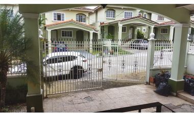 !!! Se Vende Casa en Villa Lucre Ph Azores $ 300k¡¡¡