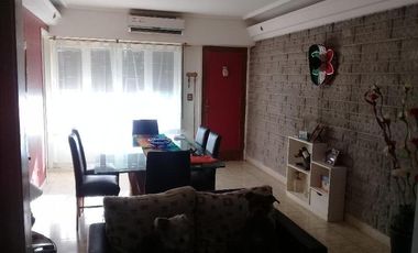 Casa PH en venta en Piñeyro